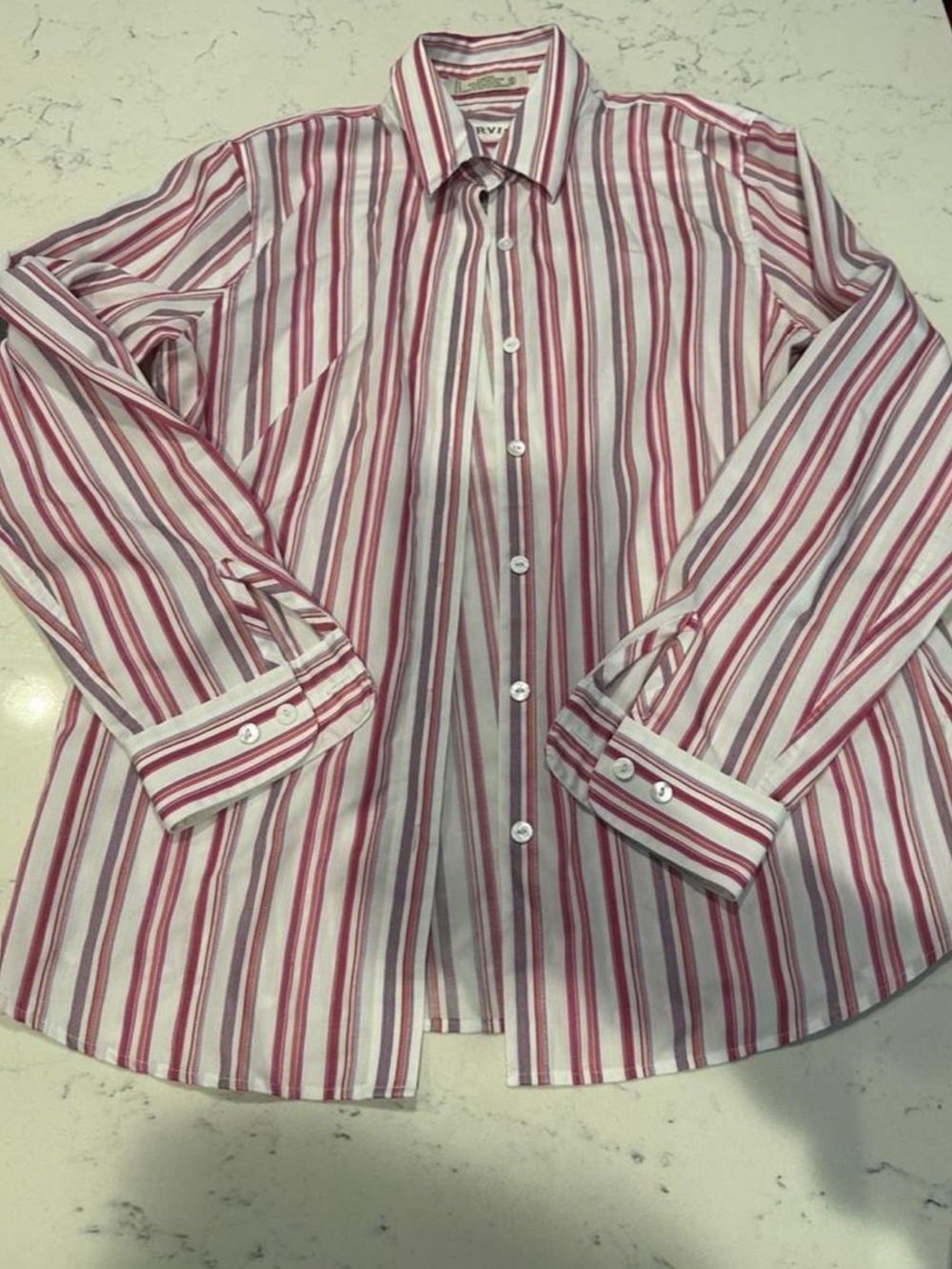 Button up - Picture 1 of 6
